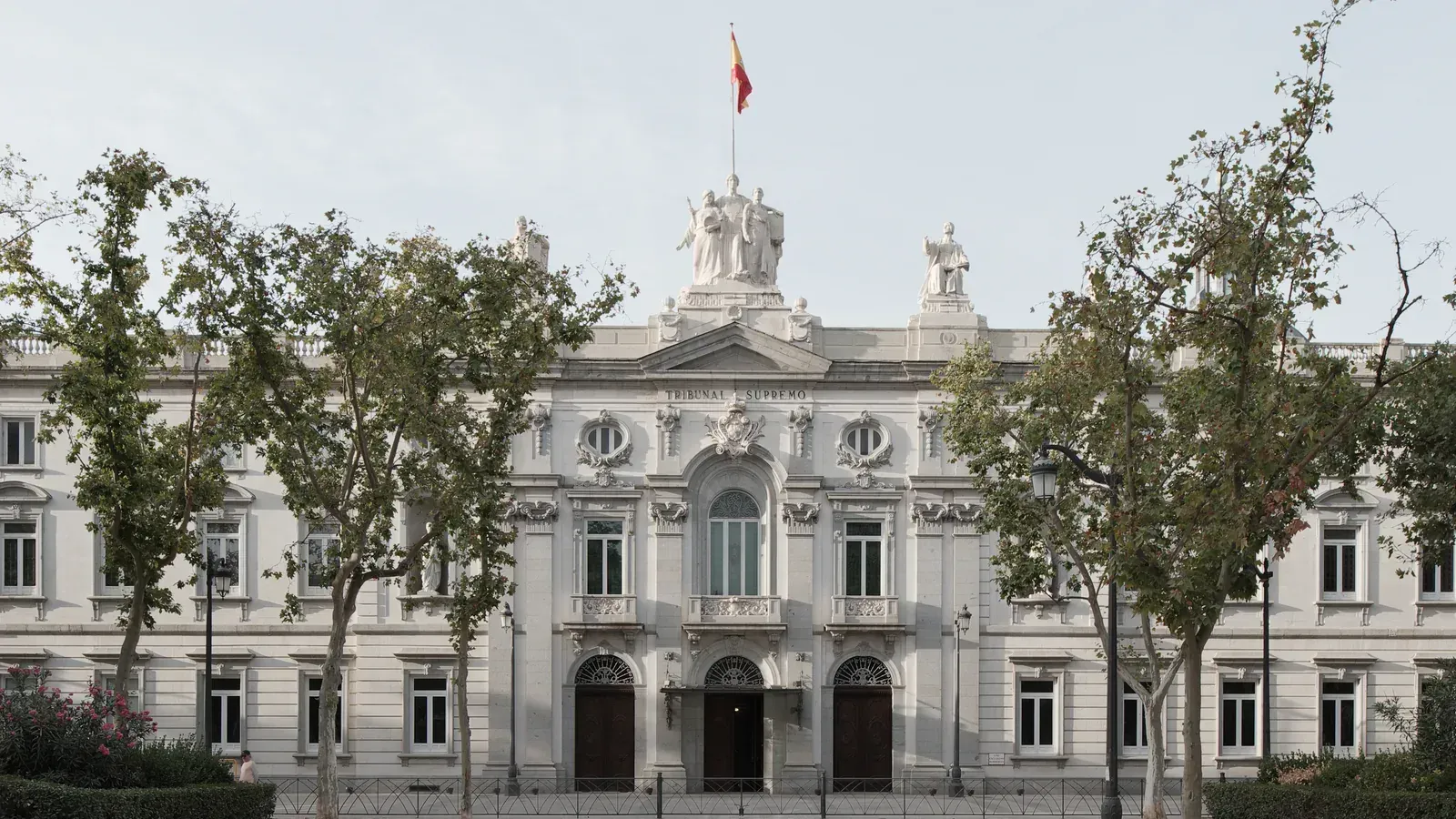 Fachada de un edificio de una comunidad de propietarios afectado por defectos de construcción tras la sentencia del Tribunal Supremo 860/2026